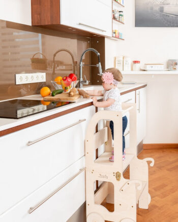 Montessori Køkkentrappe Til Barn  Naturfarvet