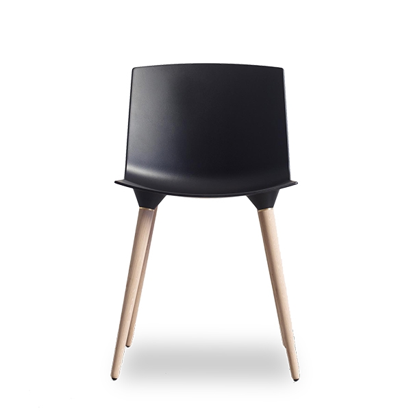 Andersen Furniture Tac Spisebordsstol Plast Sort Hvidpigmenteret Mat Lak Eg Hvidpigmenteret Mat Lak : Erling Christensen Møbler