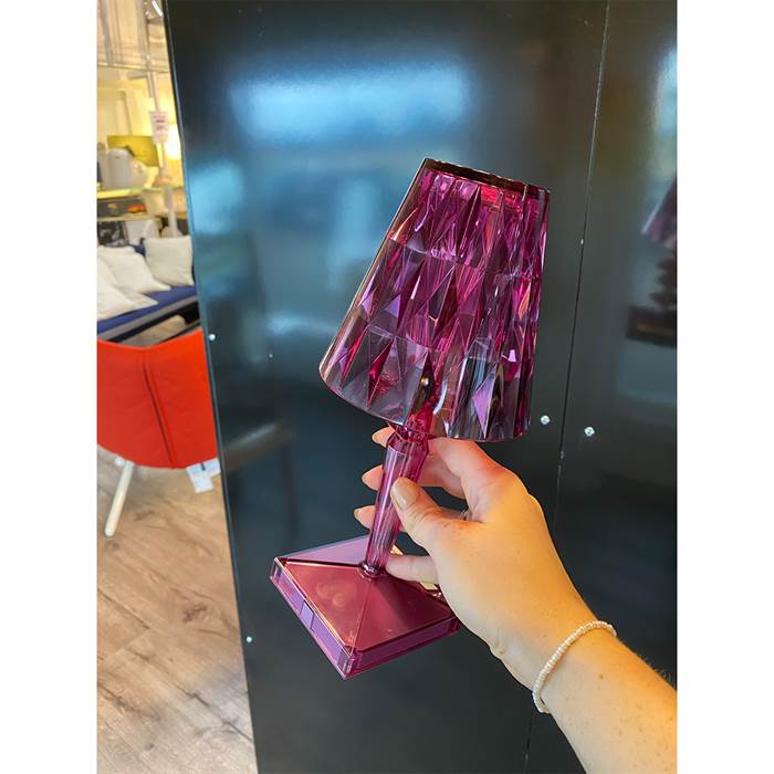 Kartell Battery Bordlampe Plum Udstillingsmodel  : Erling Christensen Møbler