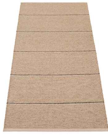 Pappelina Lea Gulvtæppe 150    70 Cm  Potato Brown Vanilla