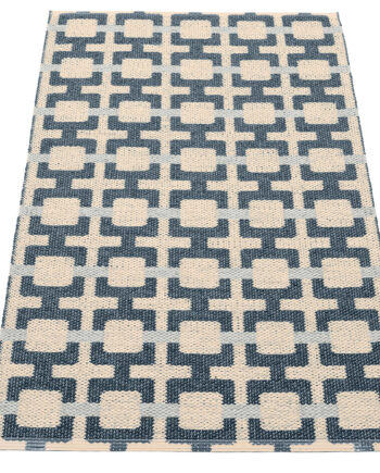 Pappelina Tom Gulvtæppe 120   70 Cm  Ocean Blue Cream Fog