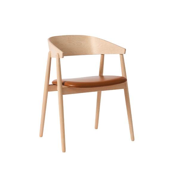 Andersen Furniture Ac2 Spisebordsstol   Bøg Hvidpig  Mat Lak   Cognac Lædersæde  : Erling Christensen Møbler