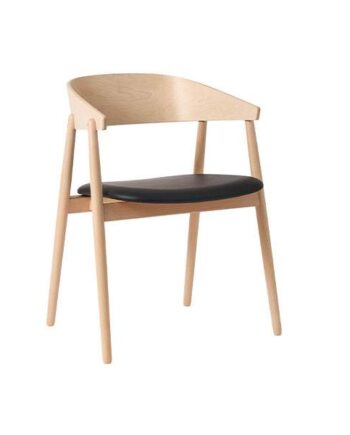 Andersen Furniture Ac2 Spisebordsstol   Bøg Hvidpig  Mat Lak   Sort Pu Lædersæde  : Erling Christensen Møbler