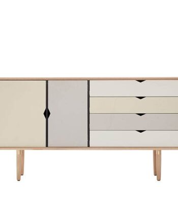 Andersen Furniture S6 Skænk Eg Sæbe Farvede Fronter  : Erling Christensen Møbler