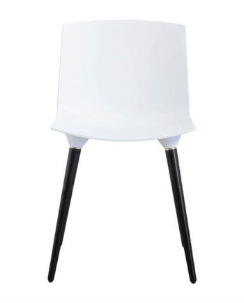 Andersen Furniture Tac Spisebordsstol Plast Hvid Sort Stel Eg Sort Lakeret : Erling Christensen Møbler