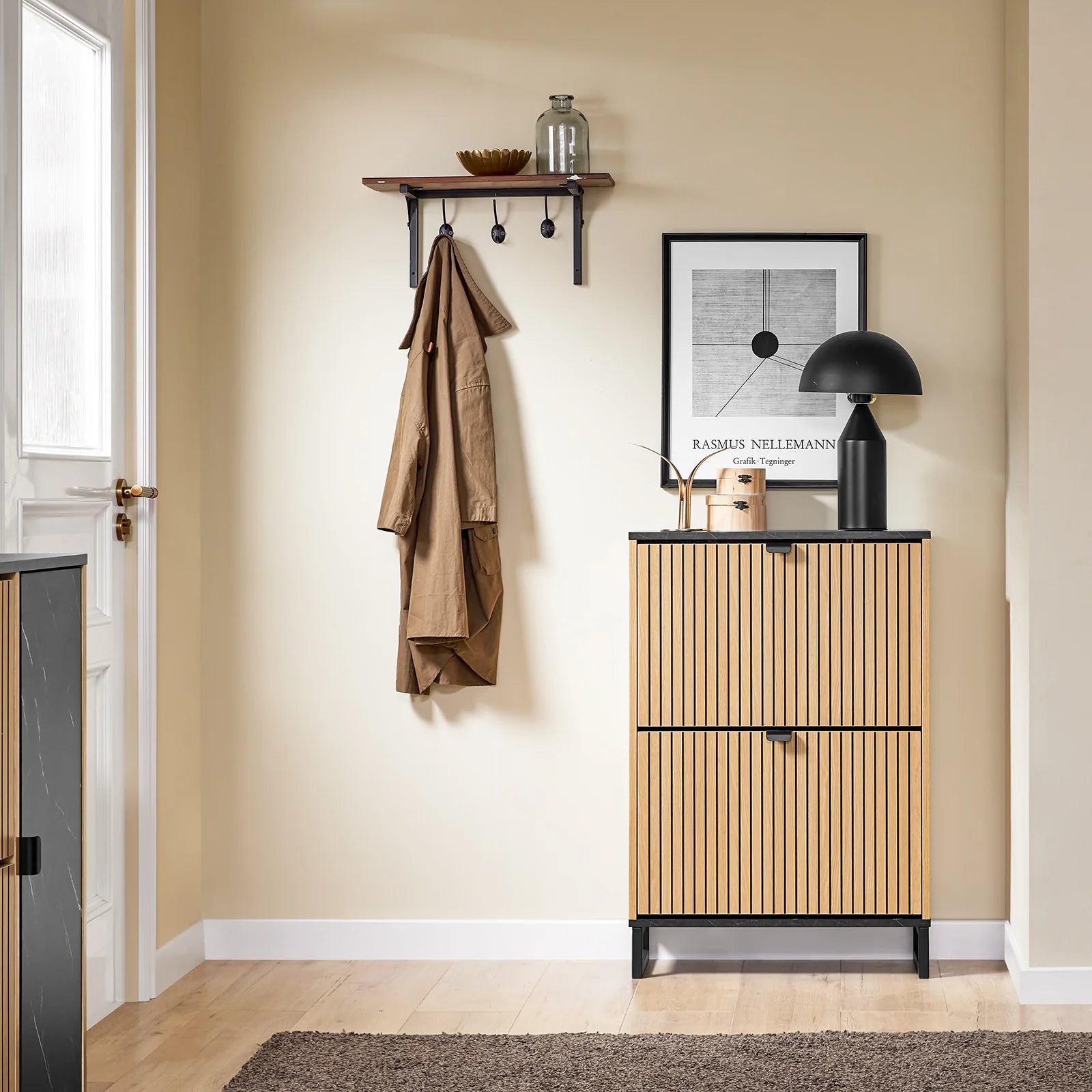Elegant Og Pladsbesparende Skoskab   Sort Og Lyst Mdf-træ  60x88x24 Cm