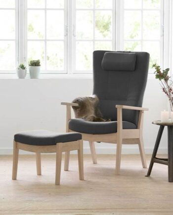Farstrup Furniture Farstrup Comfort 7900 Edge Lænestol Med Skammel Med Magasin : Erling Christensen Møbler  : Erling Christensen Møbler