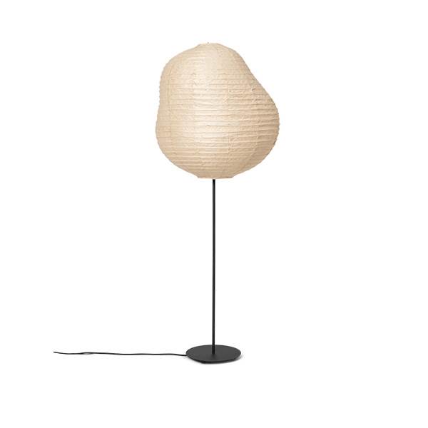 Ferm Living Kurbis Gulvlampe  Lav  Black Natural  : Erling Christensen Møbler