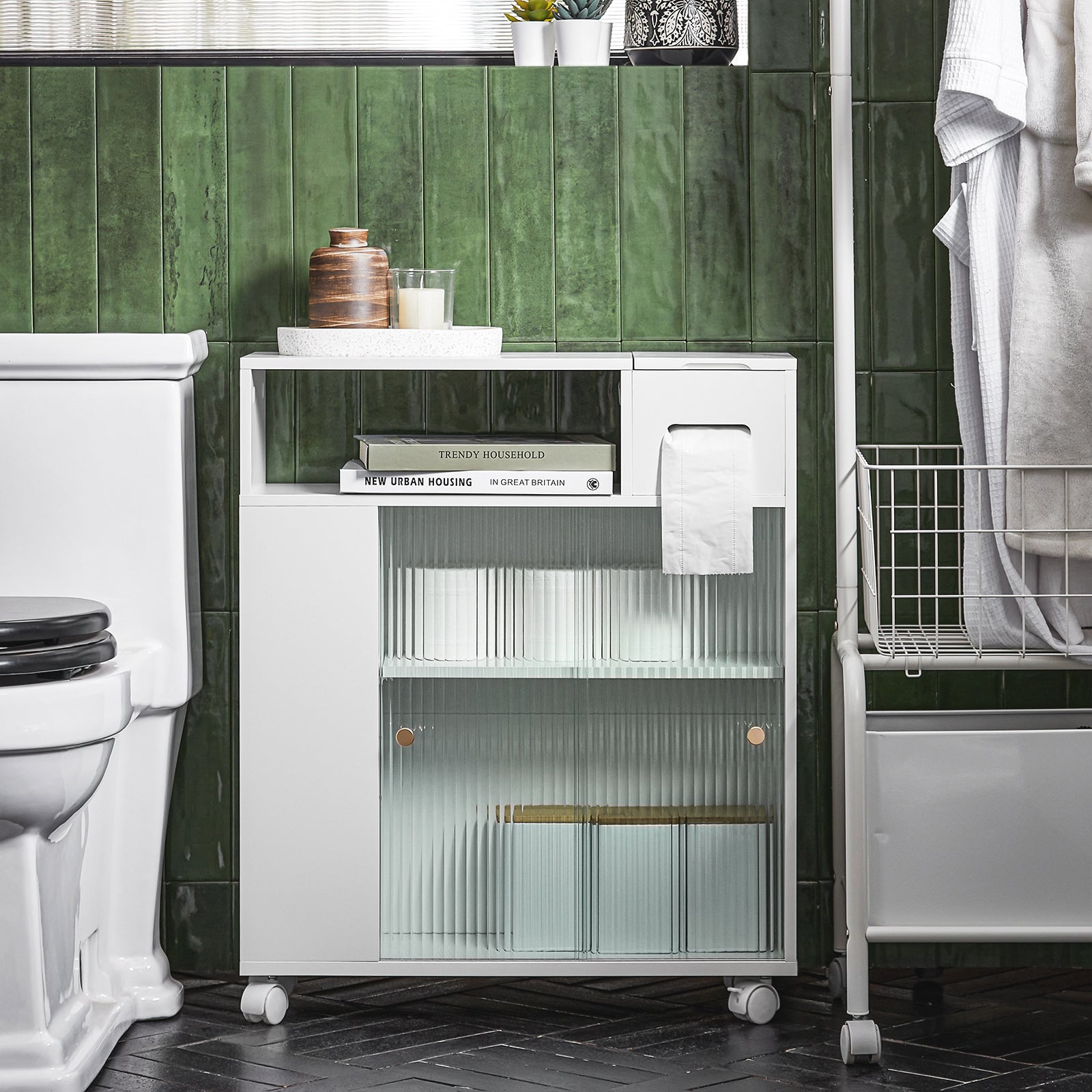Fritstående Badeværelsesskab På Hjul  Indbygget Toiletrulleholder  20x71x70 Cm  Skandi-look  Hvid