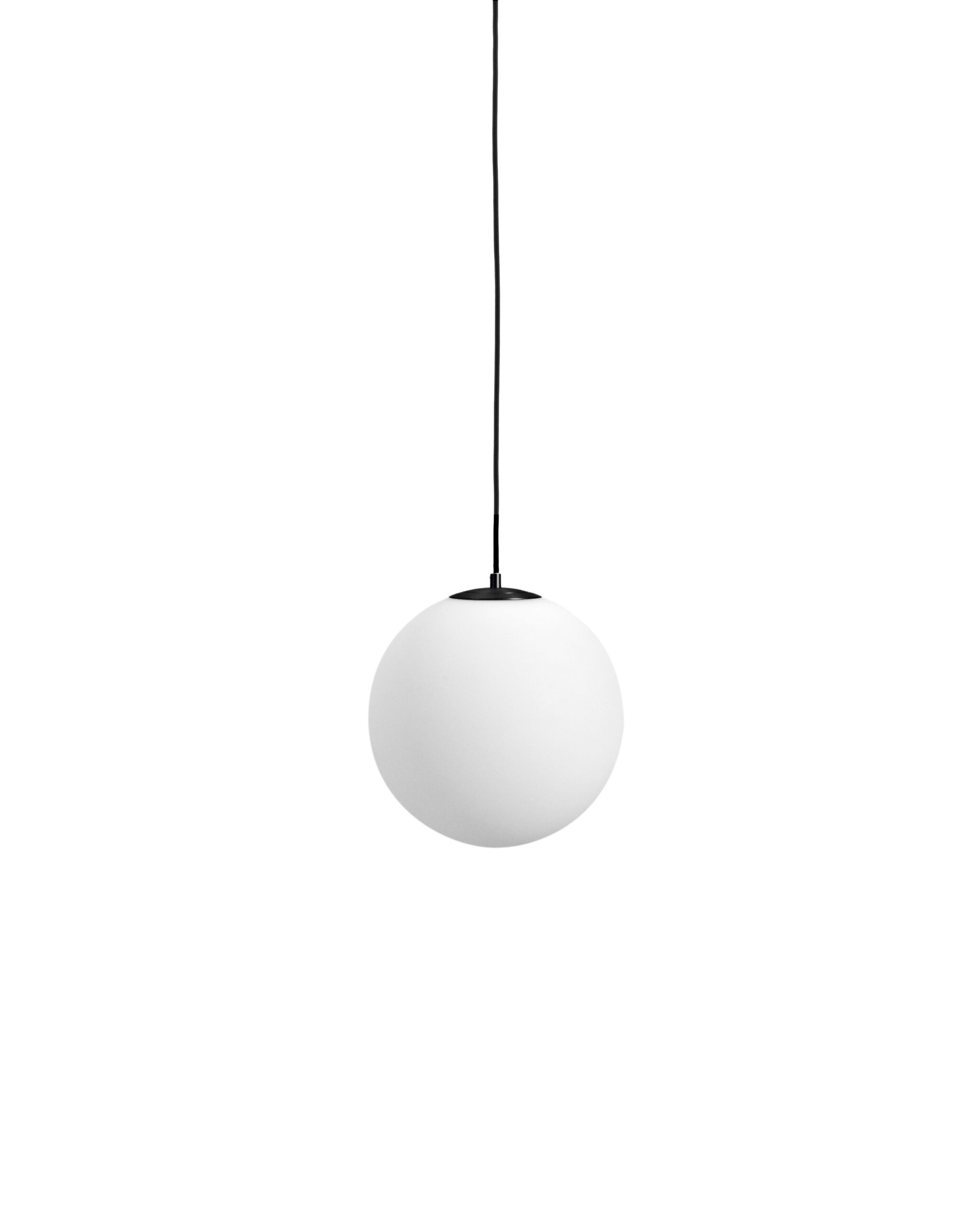 Kave Home Brisia Loftlampe Matteret Glaskugle Og Sort Metal ø30