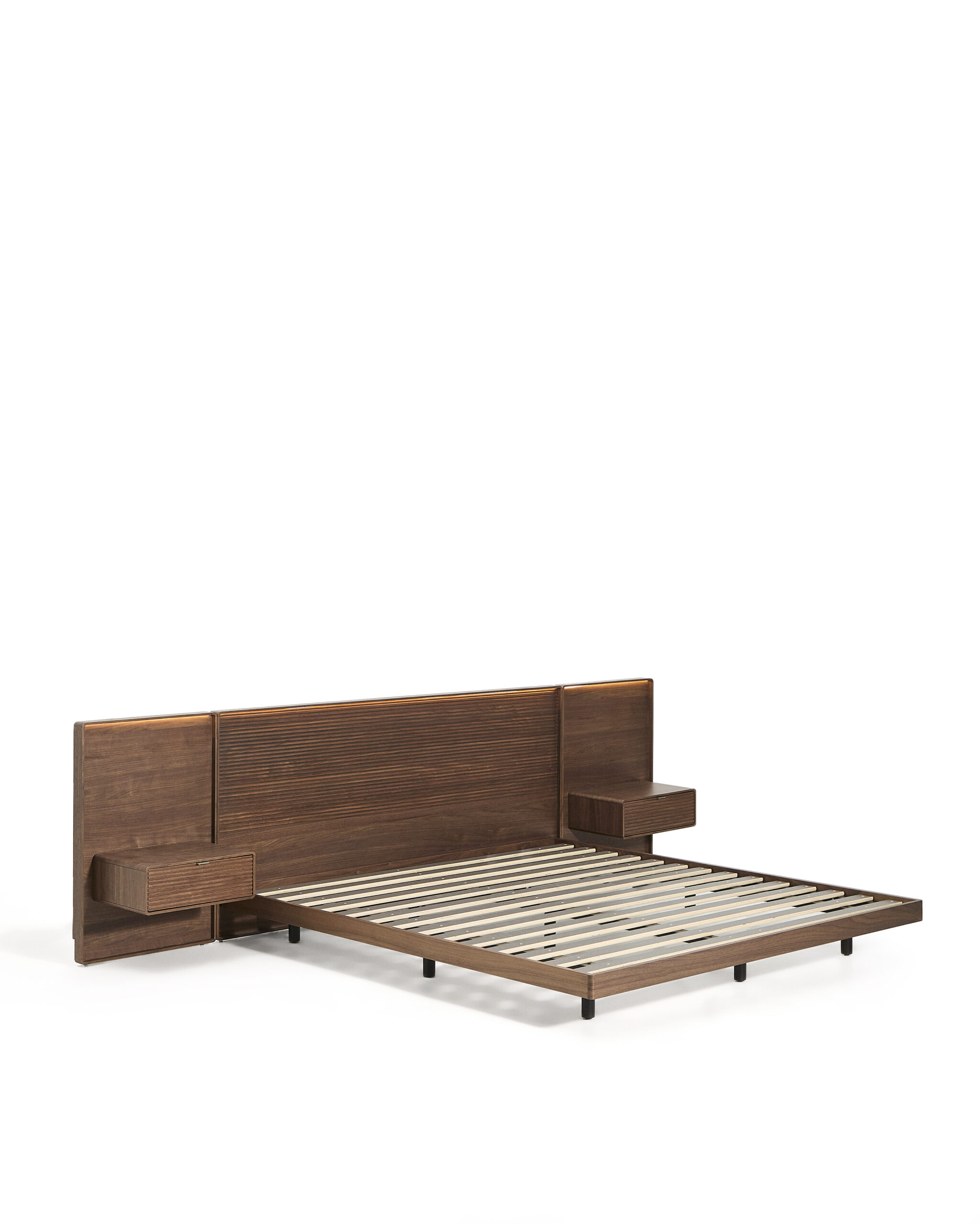 Kave Home Norlen Sengeramme Natborde Og Led-lys Valnøddefiner Med Mørk Finish 180x200