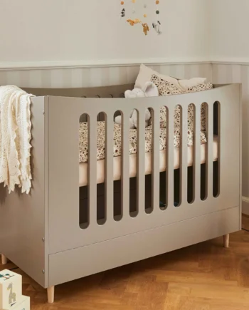 Manis-hâ Babysengâ -  Madrasmål: 60 120 Cm Udvendige Mål: 64 124 93 Cm