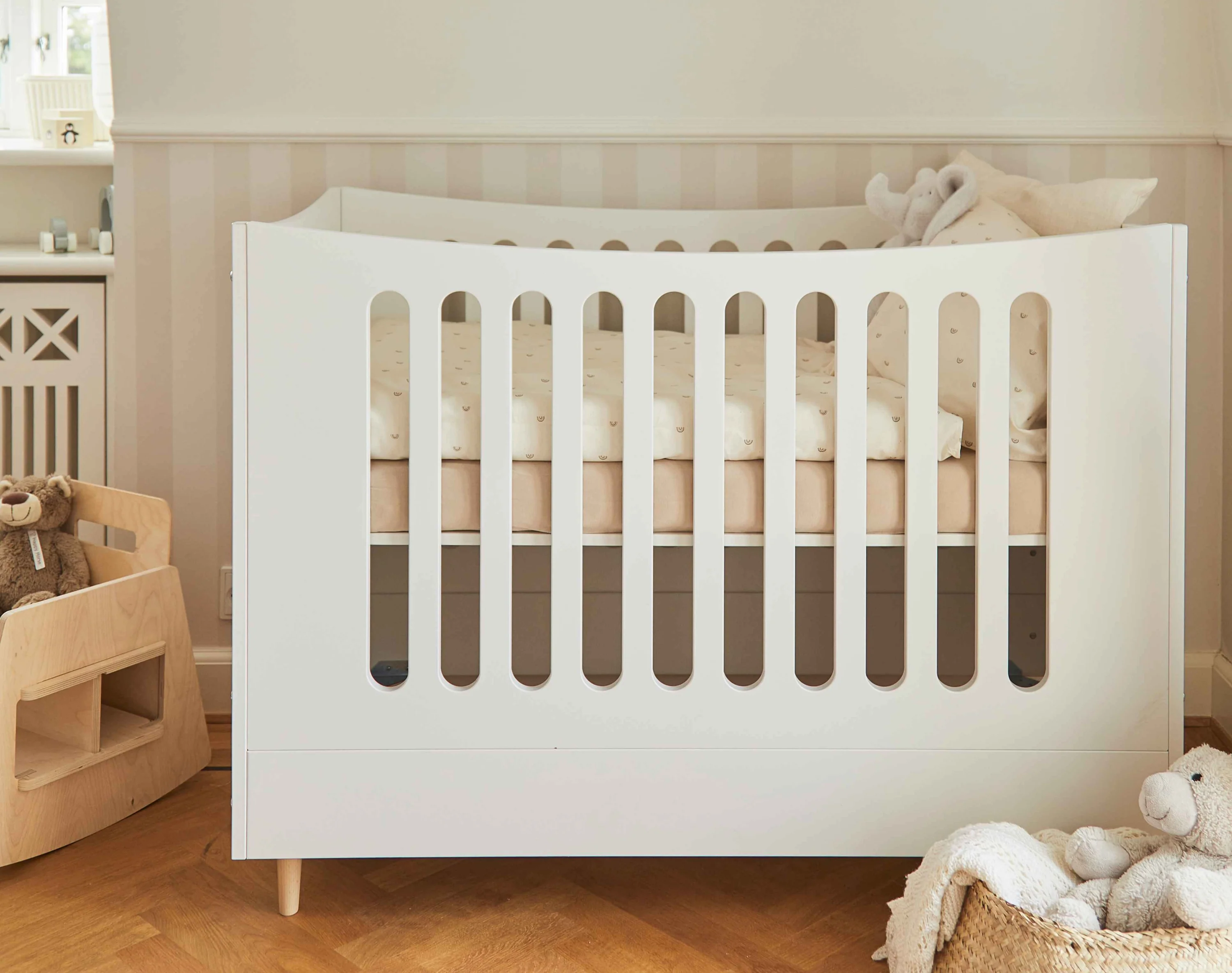 Manis-hâ Babysengâ -  Madrasmål: 60 120 Cm Udvendige Mål: 64 124 93 Cm