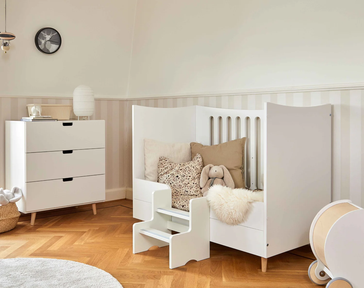 Manis-hâ Delt Sengehest Til Babysengâ -