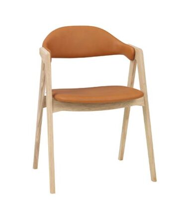 Pbj Designhouse Pbj Titan Spisebordsstol Lakeret Lys Eg Stof : Erling Christensen Møbler  : Erling Christensen Møbler