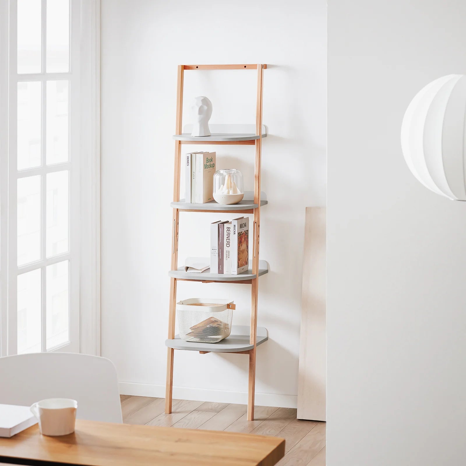 Smuk Og Elegant Stigereol Med   Hylder  L44xh169xb39 Cm  Lysegrå