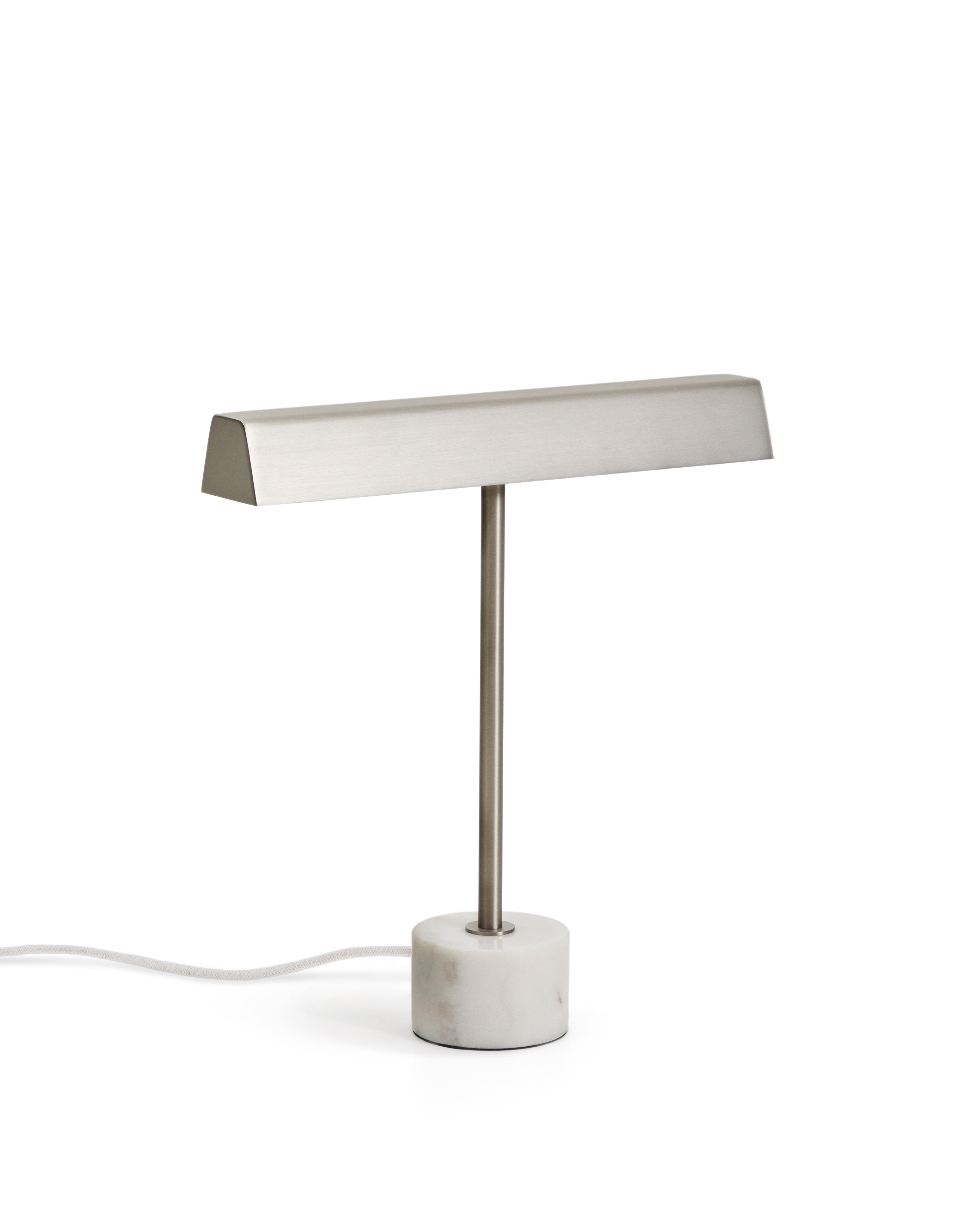 Kave Home Lynor Bordlampe Børstet Metal Og Hvid Marmor