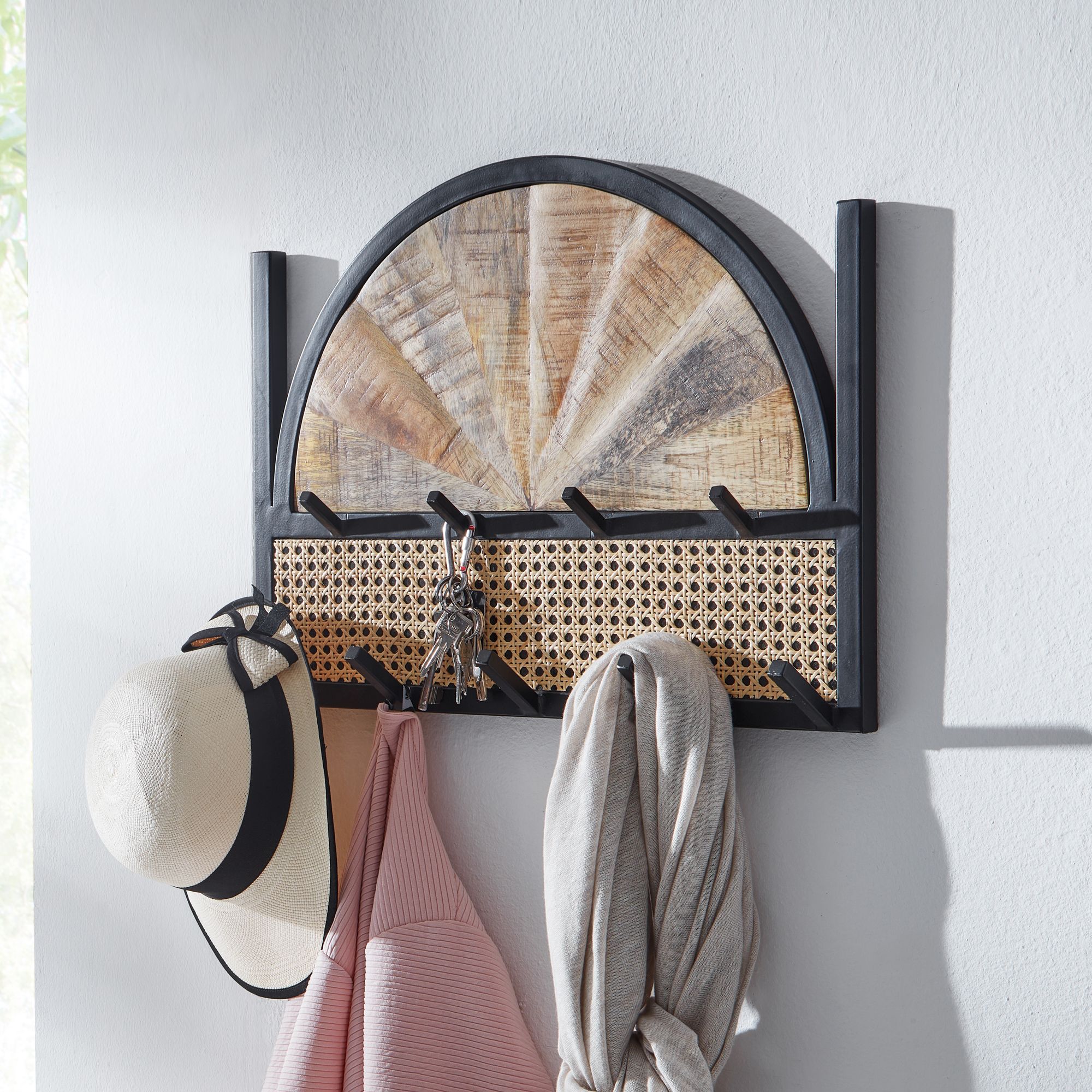 Knagerække   Massivt Mangotræ   Rattan  53   40       Cm