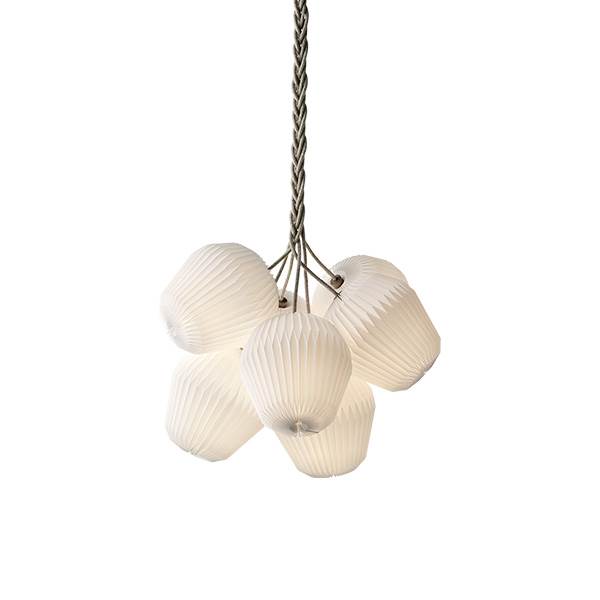 Le Klint The Bouquet Large Chandelier Med   Standardskærme  : Erling Christensen Møbler