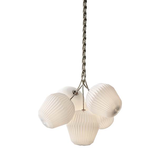 Le Klint The Bouquet Medium Chandelier Med   Standardskærme  : Erling Christensen Møbler