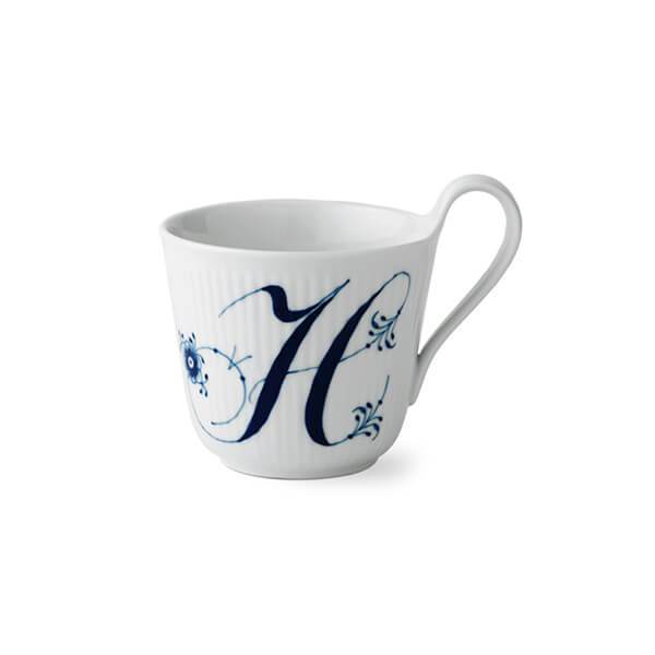 Royal Copenhagen Alfabet Kollektion Højhankskop     33 Cl  : Erling Christensen Møbler