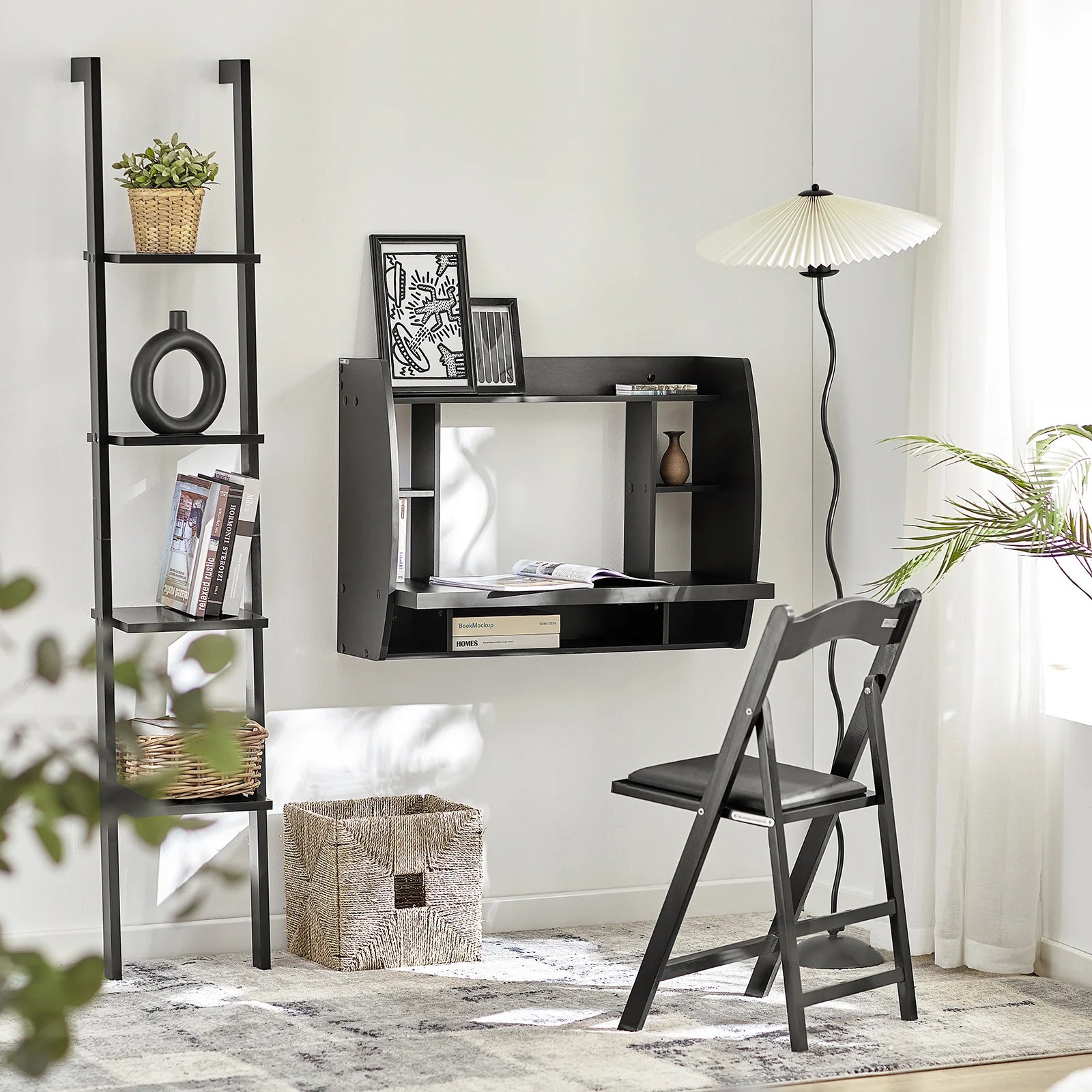 Udnyt Pladsen Optimalt Med Dette Pladsbesparende Skrivebord   Sort  B64   D58   H82 Cm