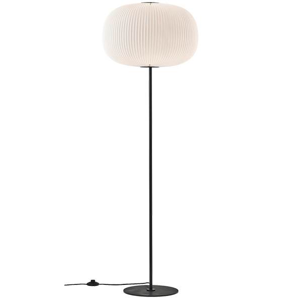Le Klint 332 Lamella Gulvlampe Sort  : Erling Christensen Møbler
