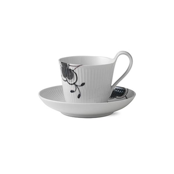 Royal Copenhagen Sort Mega Riflet Højhankskop Med Underkop 25 Cl  : Erling Christensen Møbler