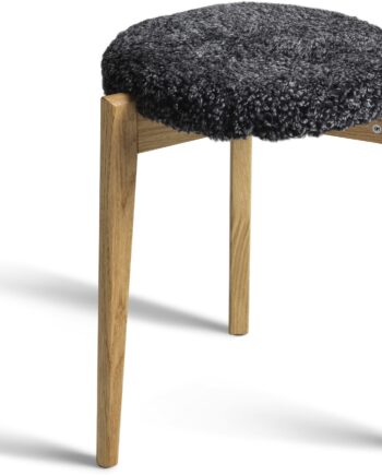 Taburet Skammel Oscarssons Möbel Vinz   Olieret Eg Med Mørkegråt Fåreskind ø37     H45 Cm